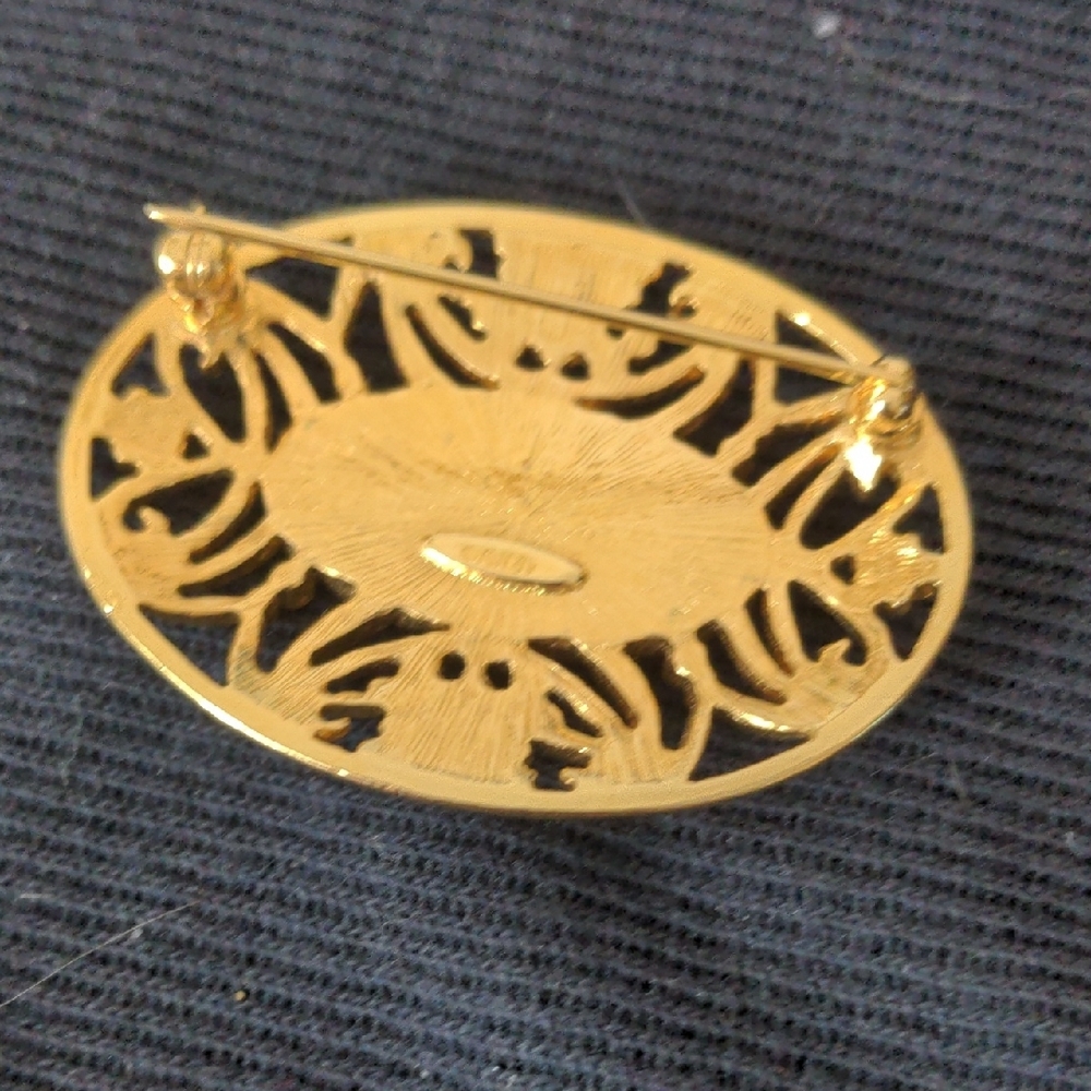 Avon Gold and Pink Floral Jewelry Set - Picture 3 of 5